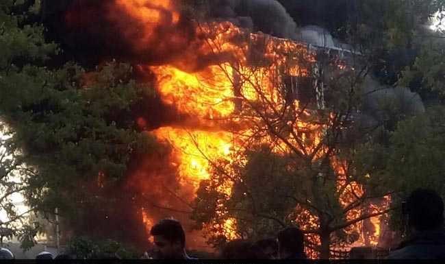 जयपुर के एंटरटेनमेंट पैराडाइज मैरिज हॉल में भीषण आग, दमकल की 10 गाड़ियां मौजूद