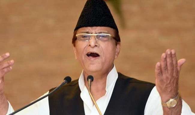 रामपुर में लड़कियों से छेड़छाड़ की घटना के बाद आजम खान ने महिलाओं को दे डाली यह कैसी सलाह