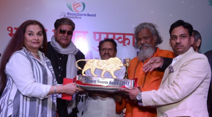 स्वंत्रता दिवस के मौके पर देश के नायकों को मिला भारत गौरव पुरस्कार