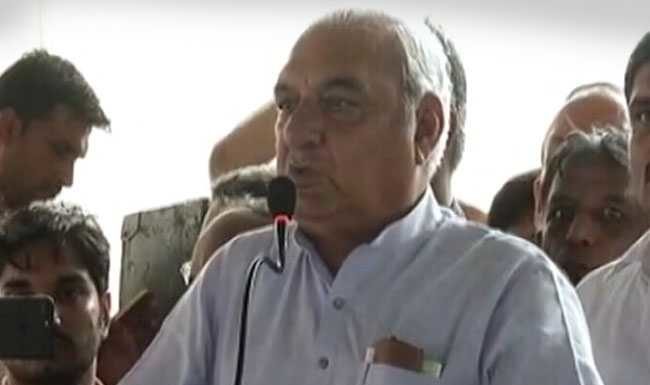 हुड्डा ने खट्टर पर साधा निशाना, कहा- ‘रोम जलता रहा और नीरो बांसुरी बजाता रहा’
