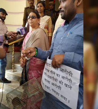 बिहार विधानपरिषद में जब RJD एमएलसी पिंजरे में बंद चूहे को लेकर पहुंचे, जानिए फिर क्या हुआ?