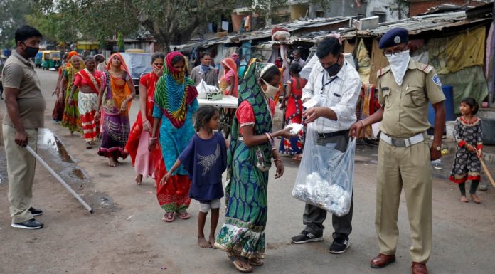 कोरोना संकट के बीच सरकार के इस फैसले से खड़ा हुआ विवाद, भुखमरी के दौर में चावल से बनेगा…