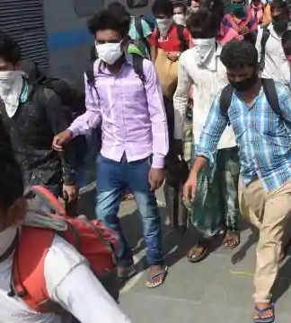बिहार के कोरोना संक्रमित मरीजों में 72 फीसदी सिर्फ प्रवासी, राज्य में आ चुके हैं 21 लाख प्रवासी